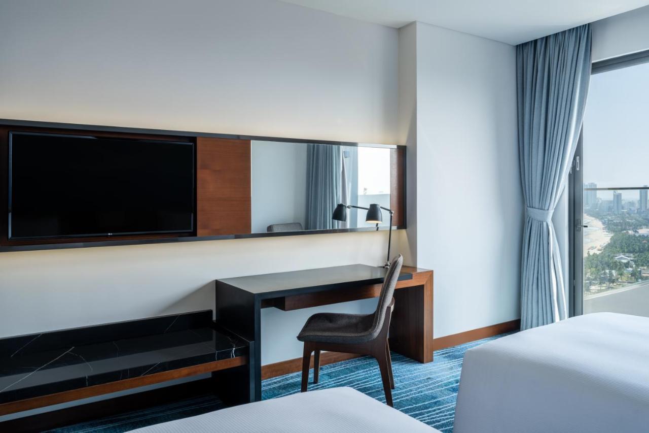 Khách sạn Hilton Garden
