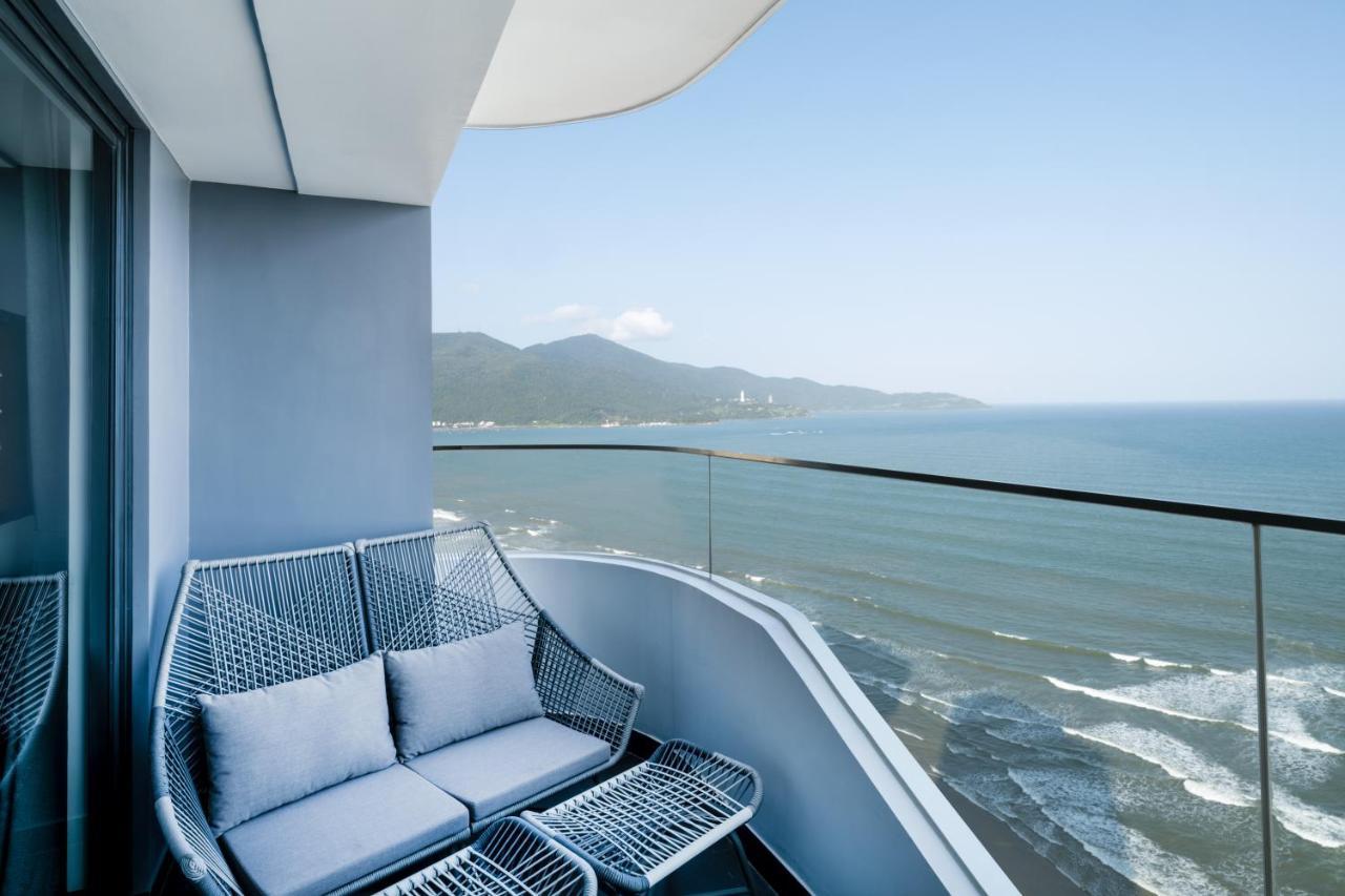 Khách sạn Hilton Garden