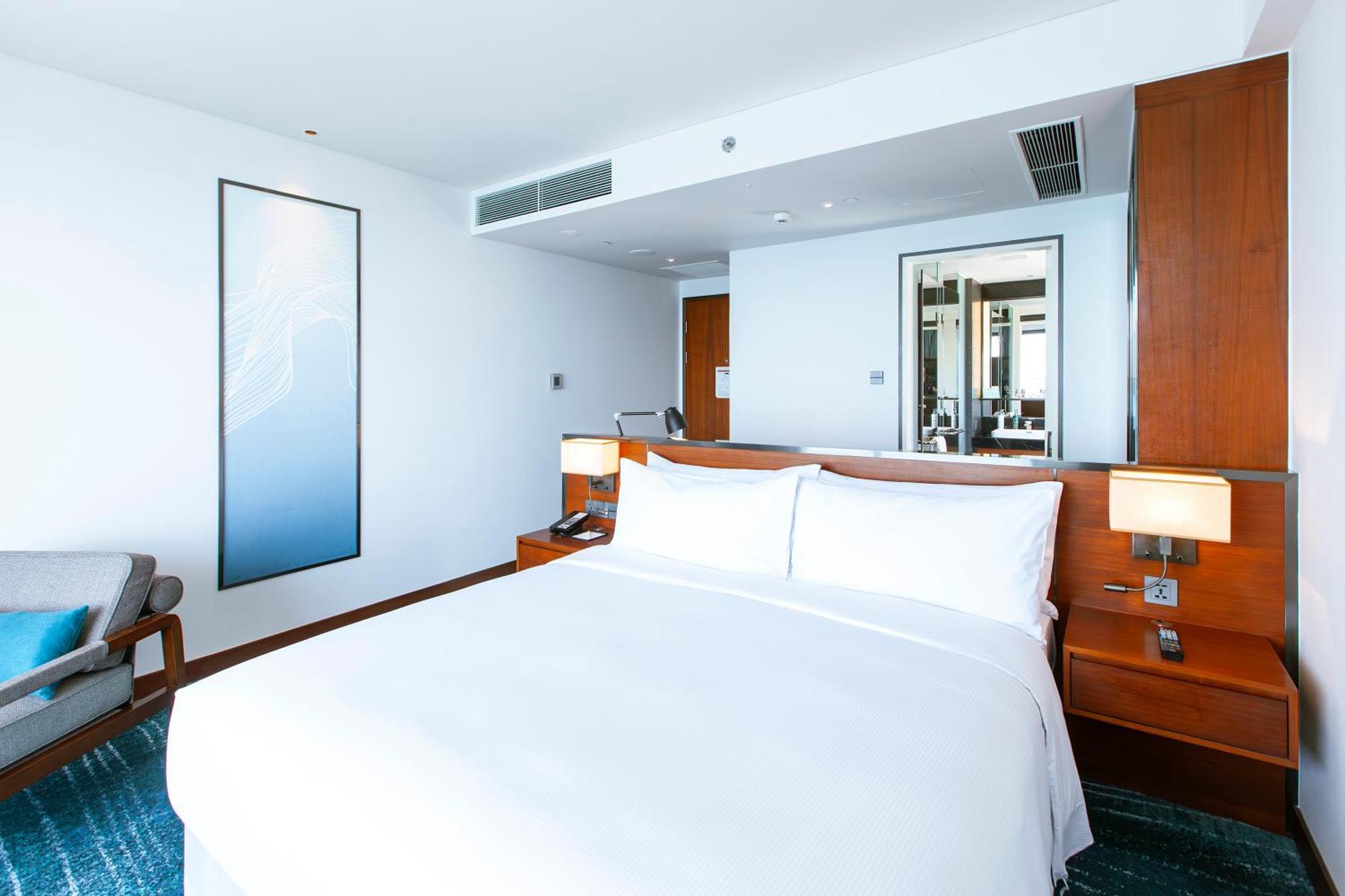 Khách sạn Hilton Garden 4*